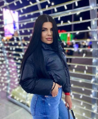 Загадочная и страстная красавица приглашает тебя в мир наслаждения и разврата. Со мной ты почувствуешь себя настоящим героем своих фантазий. Обещаю, ты не пожалеешь! 14085, 22 года